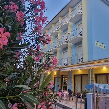 Hotel Clara Rimini Kültér fotó