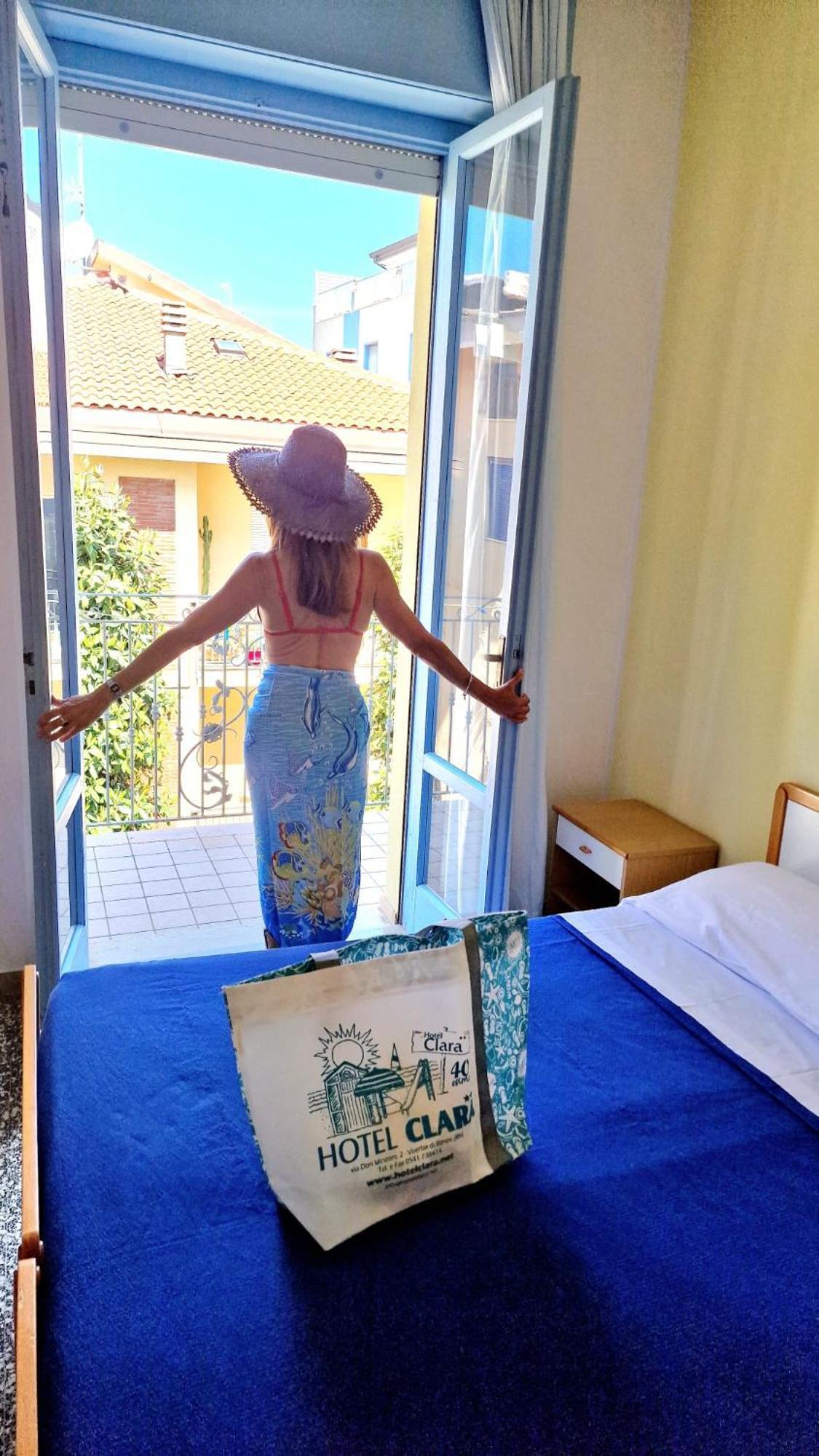 Hotel Clara Rimini Kültér fotó